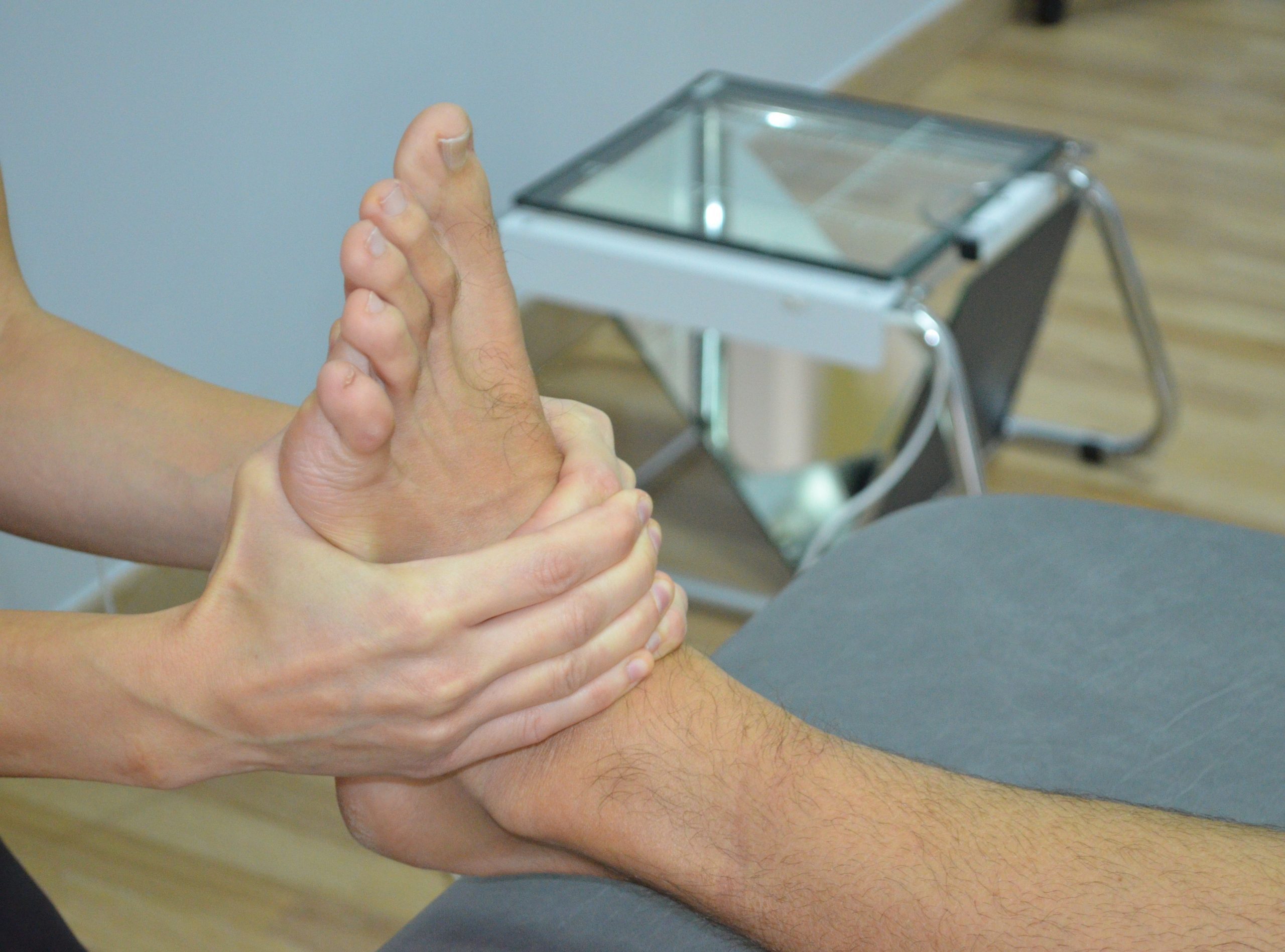 TRATAMIENTO OSTEOPÁTICO DEL ESGUINCE DE TOBILLO